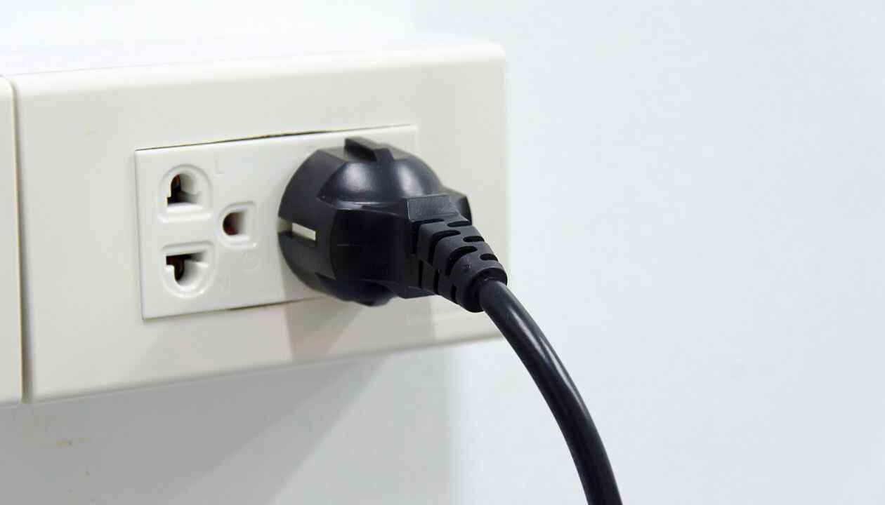 Electrical-Outlet-Installation